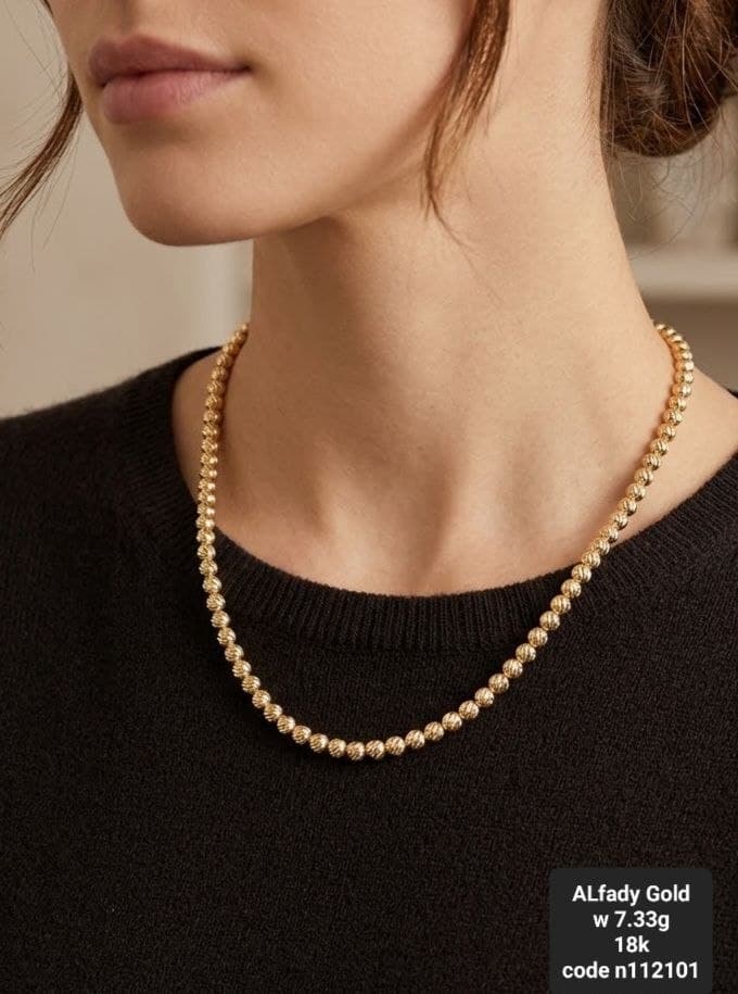 Elegant 18K Gold Necklace
