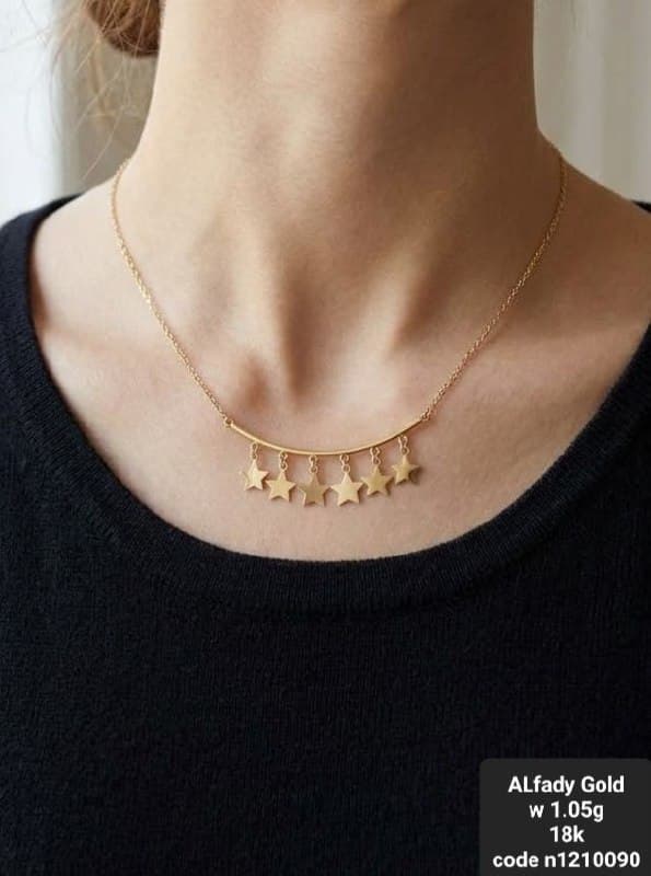 Elegant 18K Gold Necklace