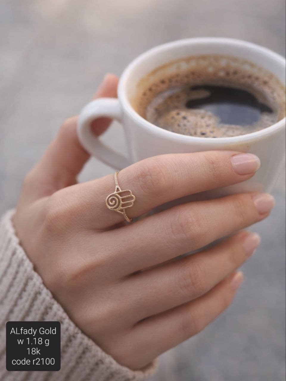 خاتم ذهب عيار 18 بتصميم أنيق وفاخر