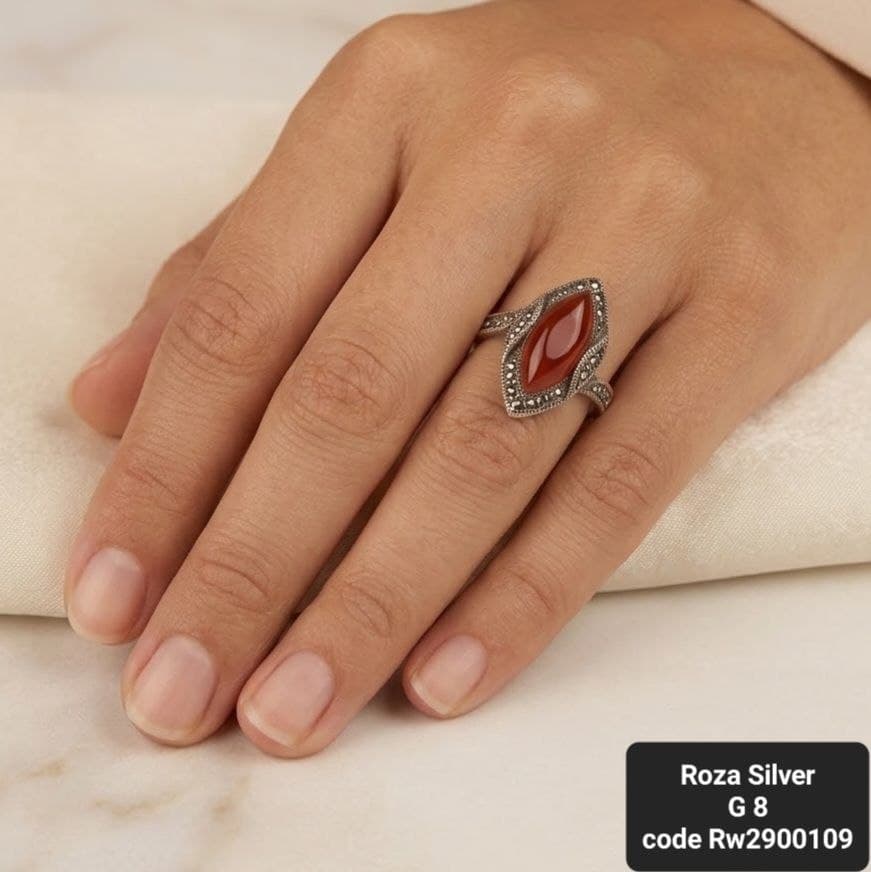 خاتم بناتي فضة عيار 925 بتصميم أنيق يلائم إطلالاتك