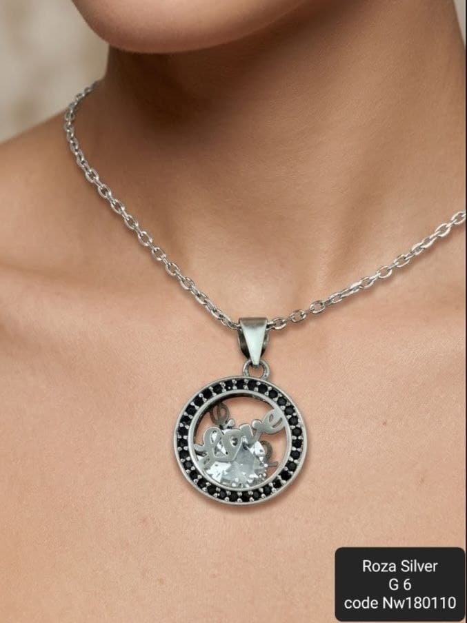 سلسلة بناتي فضة عيار 925 بتصميم رقيق وعصري يبرز جمالك